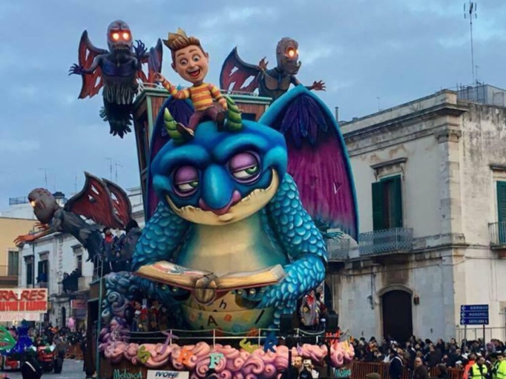 I cartapestai del Carnevale di Putignano: tradizione, pazienza e fantasia